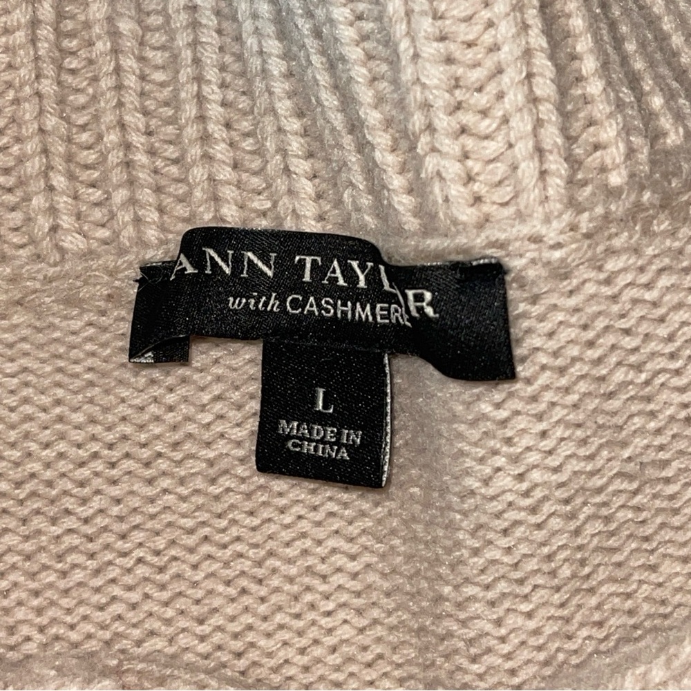 Ann Taylor Cashmere Wool Blend Size Large Tan Sweater Oatmeal Boat Neck Cable - Picture 2 of 9